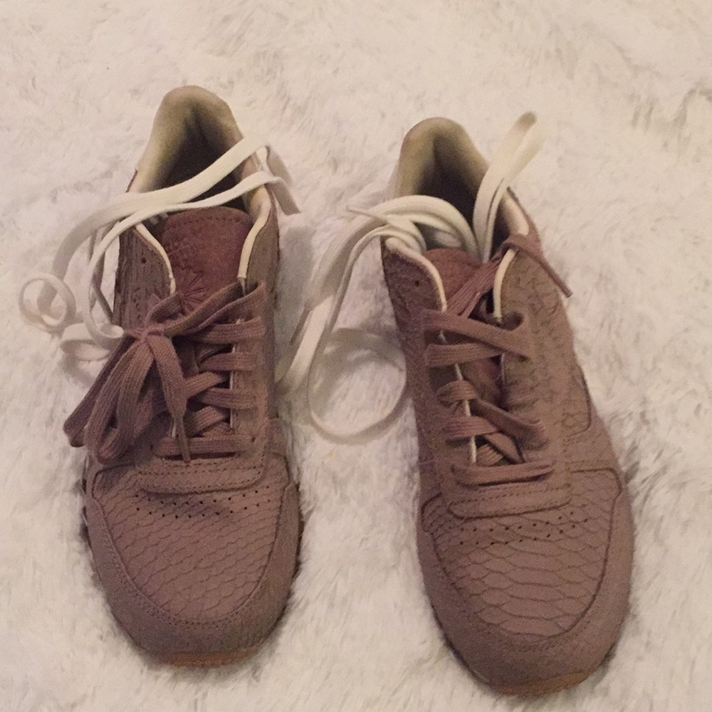 Reebok classic pink/rose gold